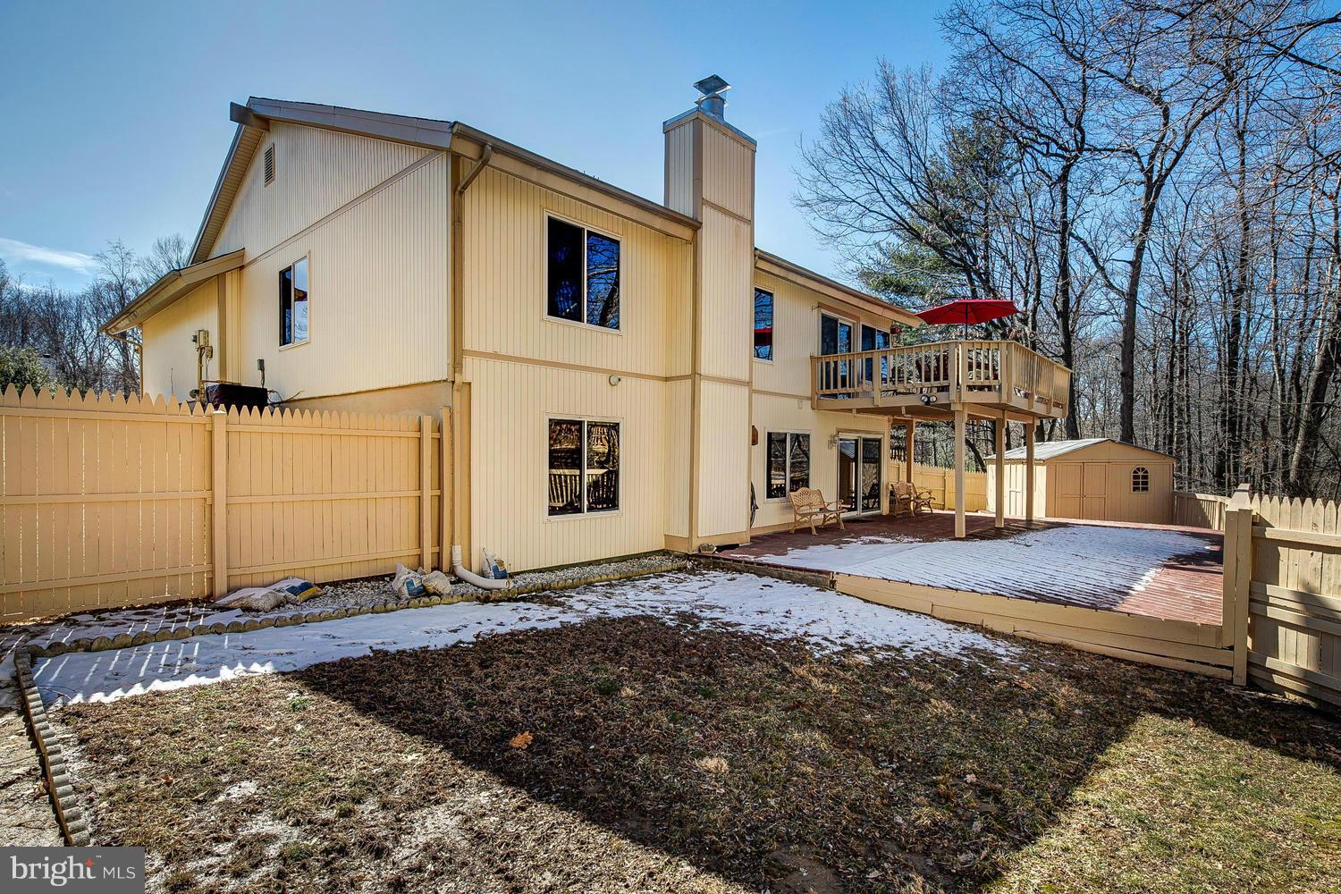 8646 Reseca Lane Springfield, VA 22152 - Photo 27 of 30 Exterior (Rear)
