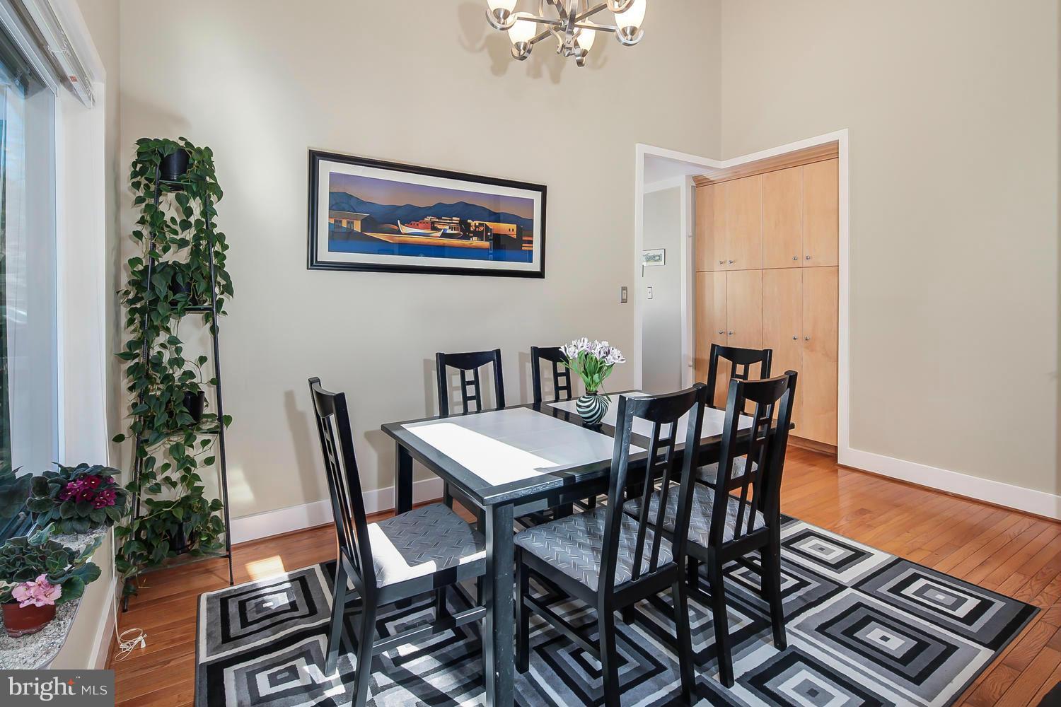 8646 Reseca Lane Springfield, VA 22152 - Photo 5 of 30 Dining Room