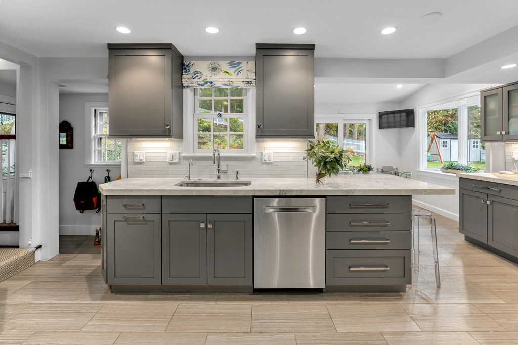 72 Emerson Road Wellesley, MA 02481 - Photo 7 of 26