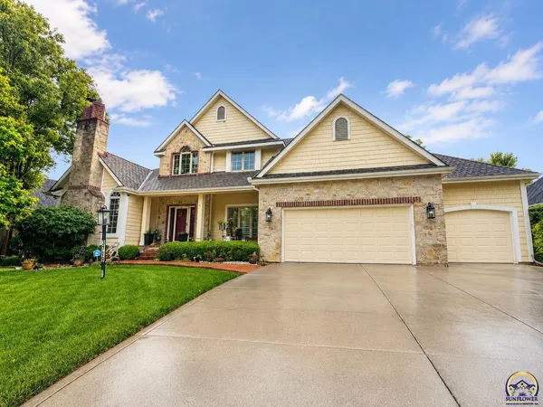 $620,000 | 3719 Southwest Clarion Park Drive, Topeka, KS 66610