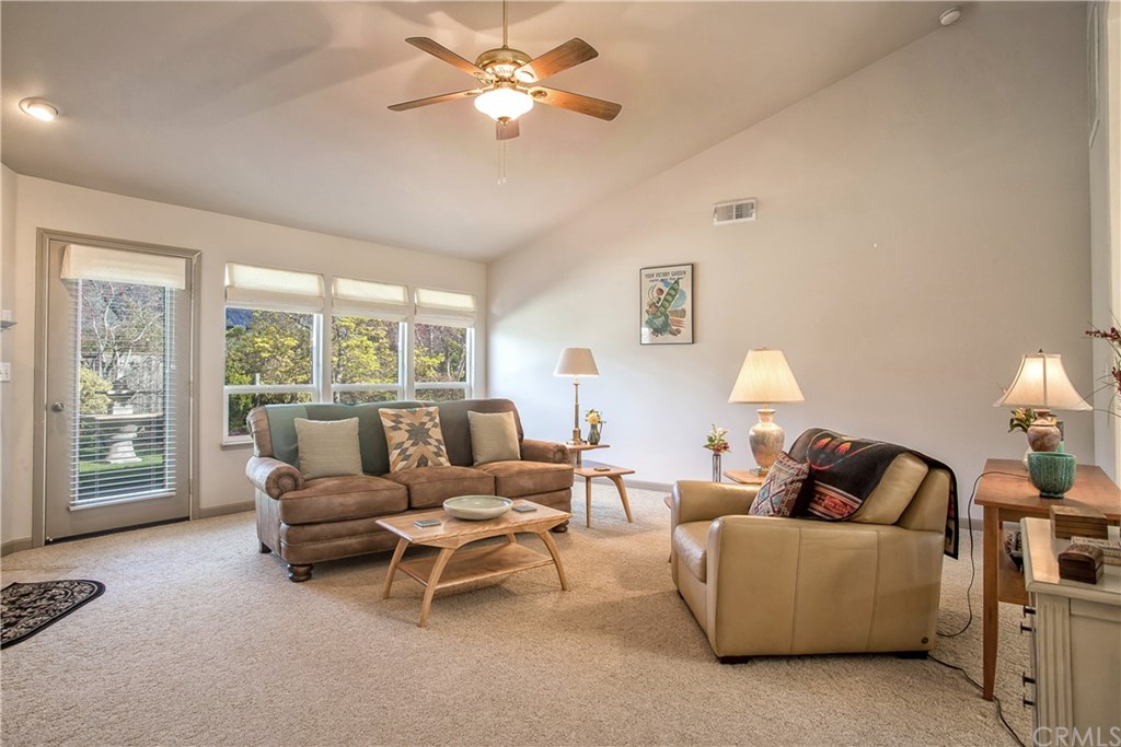 2386 Farmington Avenue Chico, CA 95928 - Photo 4 of 37