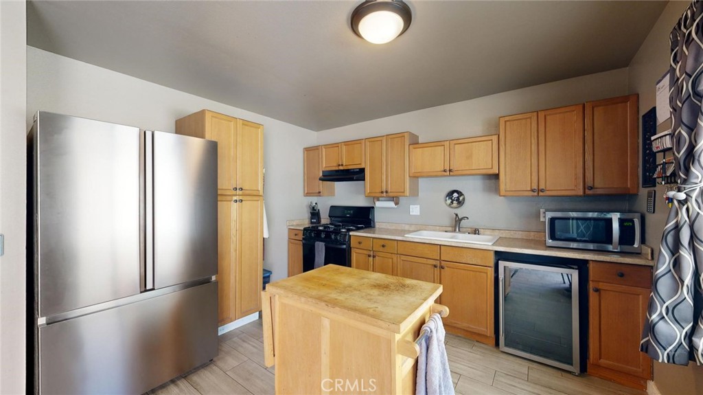 11201 Bleeker Court Riverside, CA 92505 - Photo 5 of 43