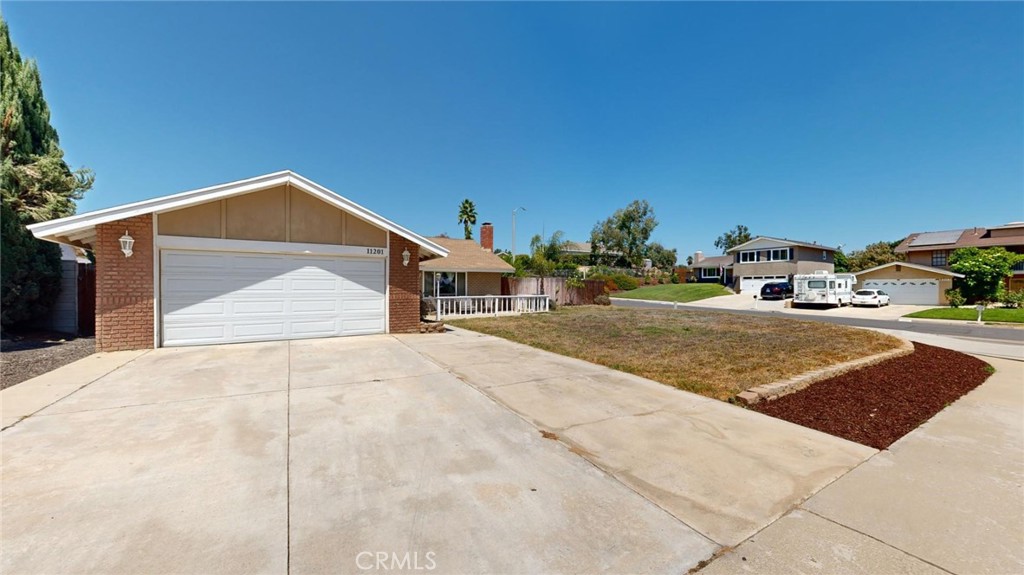 11201 Bleeker Court Riverside, CA 92505 - Photo 10 of 43