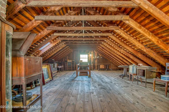 a view of a door of the house