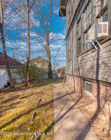 $945,000 | 219 Kingsley Avenue | Westerleigh