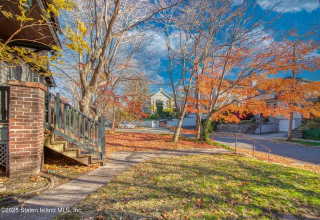 $945,000 | 219 Kingsley Avenue | Westerleigh