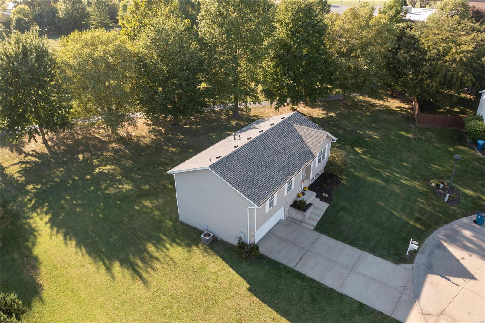 732 Copper Line Road Maryville, IL 62062 - Photo 32 of 36 Gallery Image 32