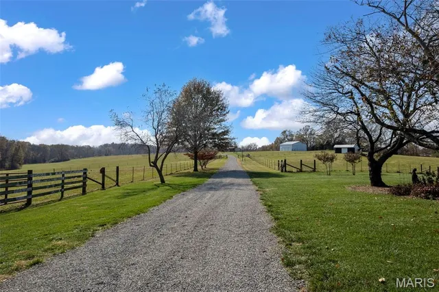 $949,000 | 3065 County Road 638, Cape Girardeau, MO 63701