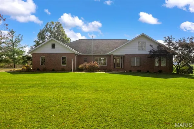 $824,900 | 3065 County Road 638, Cape Girardeau, MO 63701