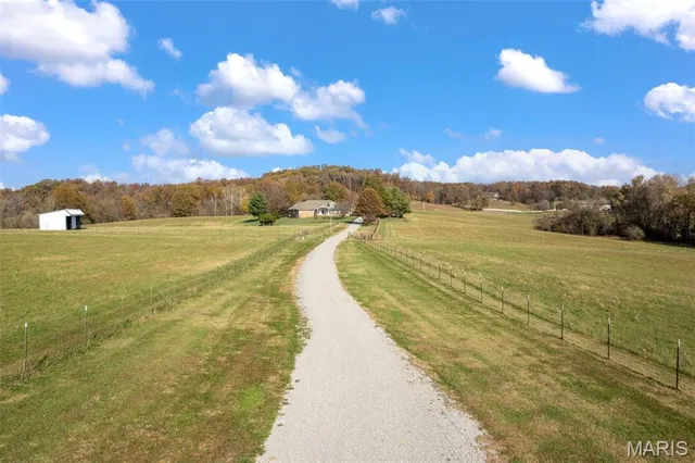 $949,000 | 3065 County Road 638, Cape Girardeau, MO 63701