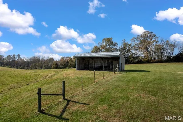 $949,000 | 3065 County Road 638, Cape Girardeau, MO 63701