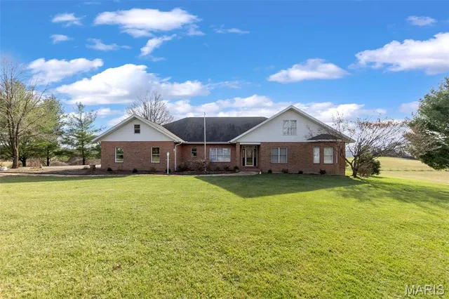 $824,900 | 3065 County Road 638, Cape Girardeau, MO 63701
