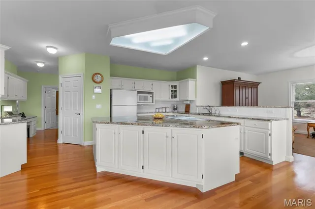 $824,900 | 3065 County Road 638, Cape Girardeau, MO 63701