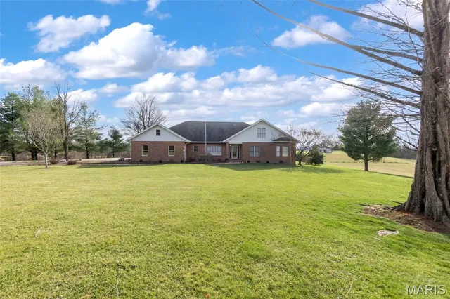$824,900 | 3065 County Road 638, Cape Girardeau, MO 63701