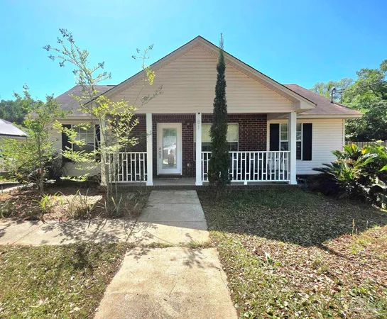 $1,800 | 81 North Jamaica Street, Pensacola, FL 32507