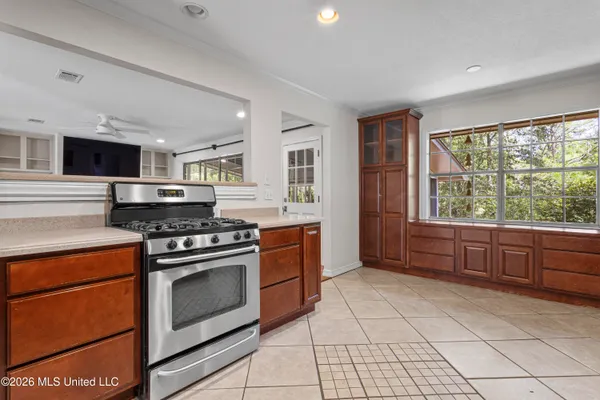 $729,000 | 1407 Hellmers Lane, Ocean Springs, MS 39564