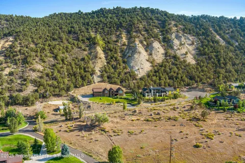 a view of a outdoor space