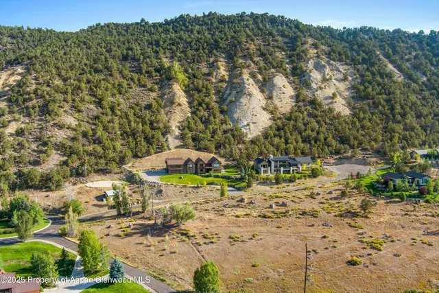 a view of a outdoor space