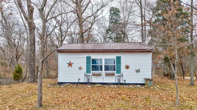 $135,900 | 12733 Yellowbanks Trail, Dale, IN 47523