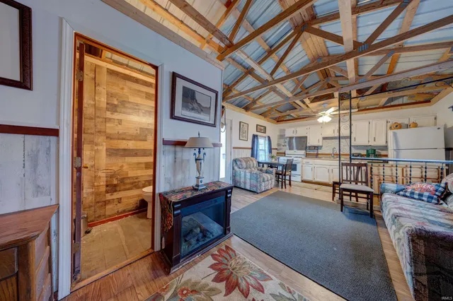 $135,900 | 12733 Yellowbanks Trail, Dale, IN 47523