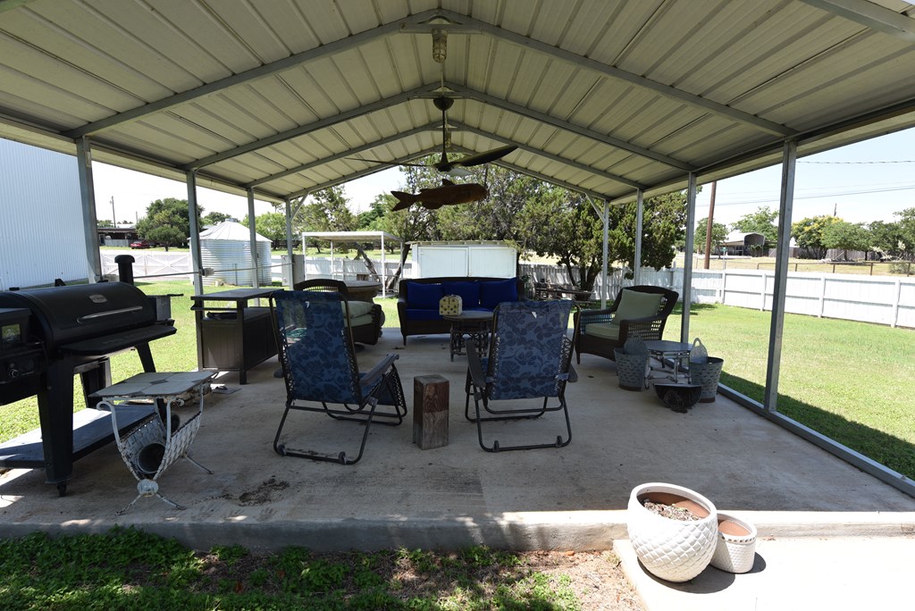 847 Ridgeway Tow, TX 78672 - Photo 29 of 37