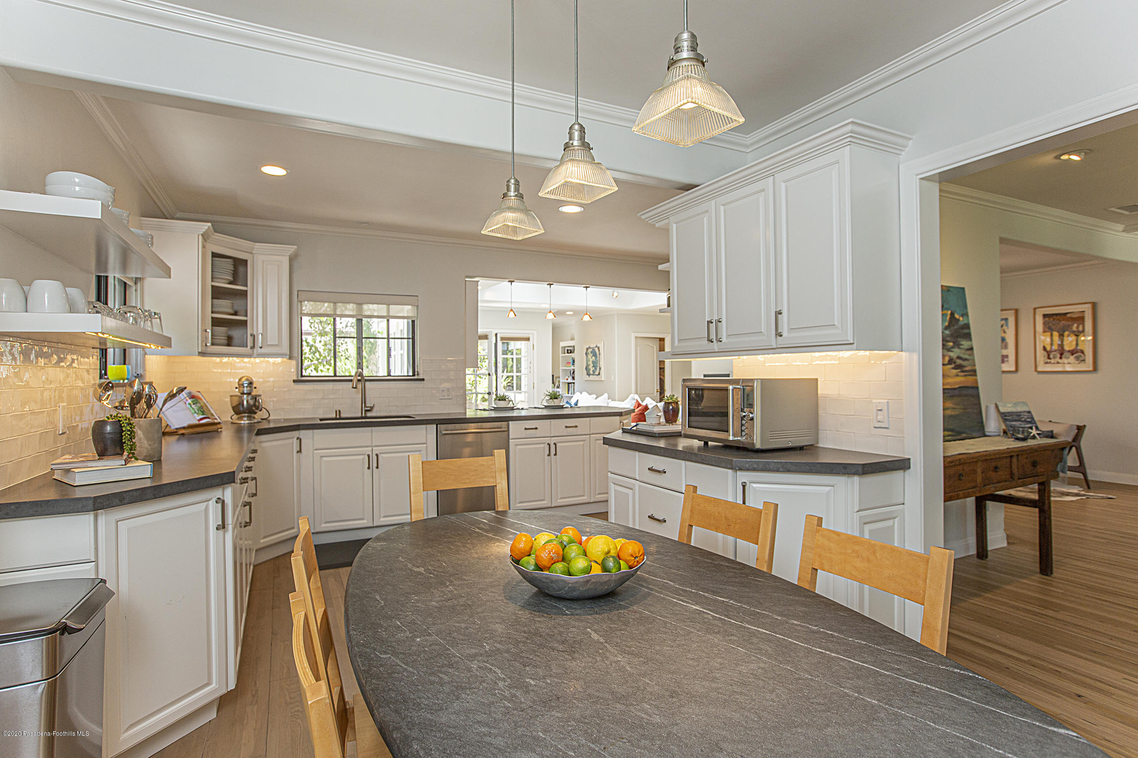 4557 Viro Road La Canada Flintridge, CA 91011 - Photo 11 of 43 16