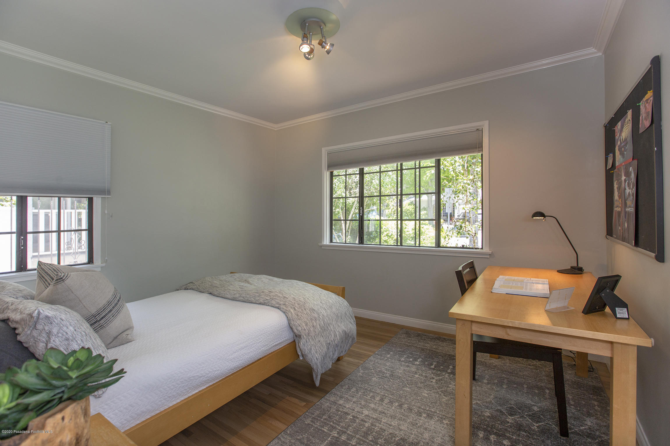 4557 Viro Road La Canada Flintridge, CA 91011 - Photo 19 of 43 37