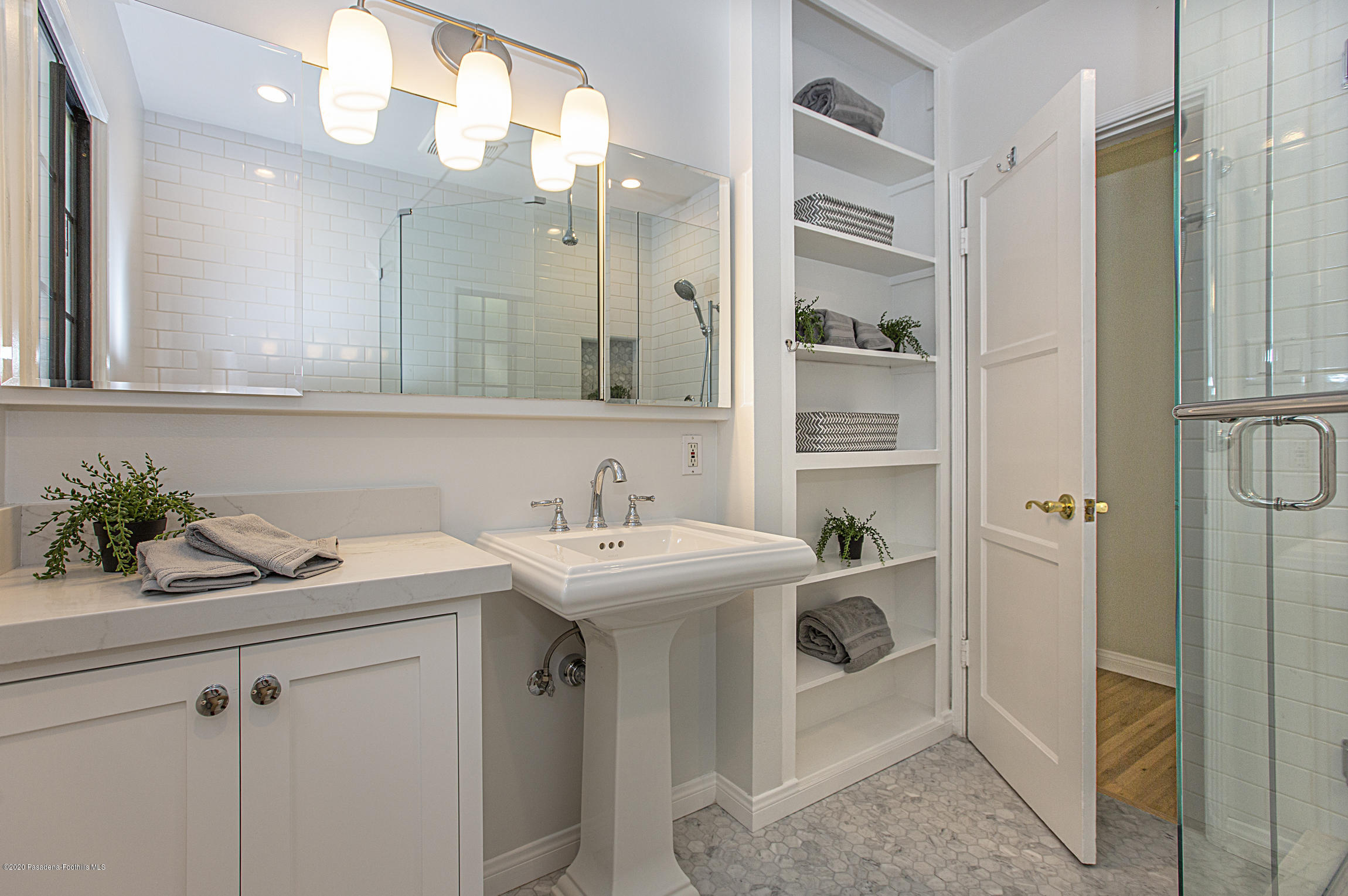 4557 Viro Road La Canada Flintridge, CA 91011 - Photo 20 of 43 39