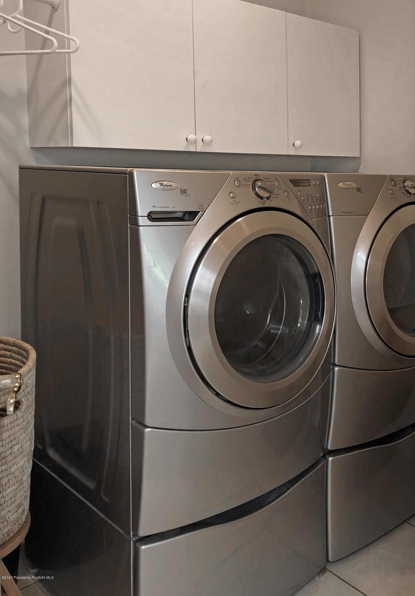 4557 Viro Road La Canada Flintridge, CA 91011 - Photo 26 of 43 54