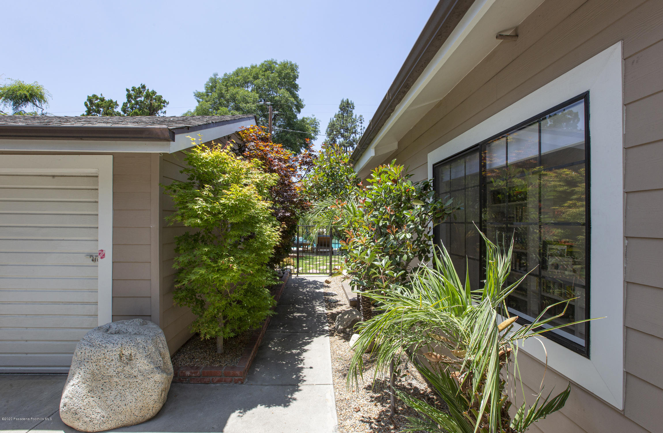 4557 Viro Road La Canada Flintridge, CA 91011 - Photo 40 of 43 42