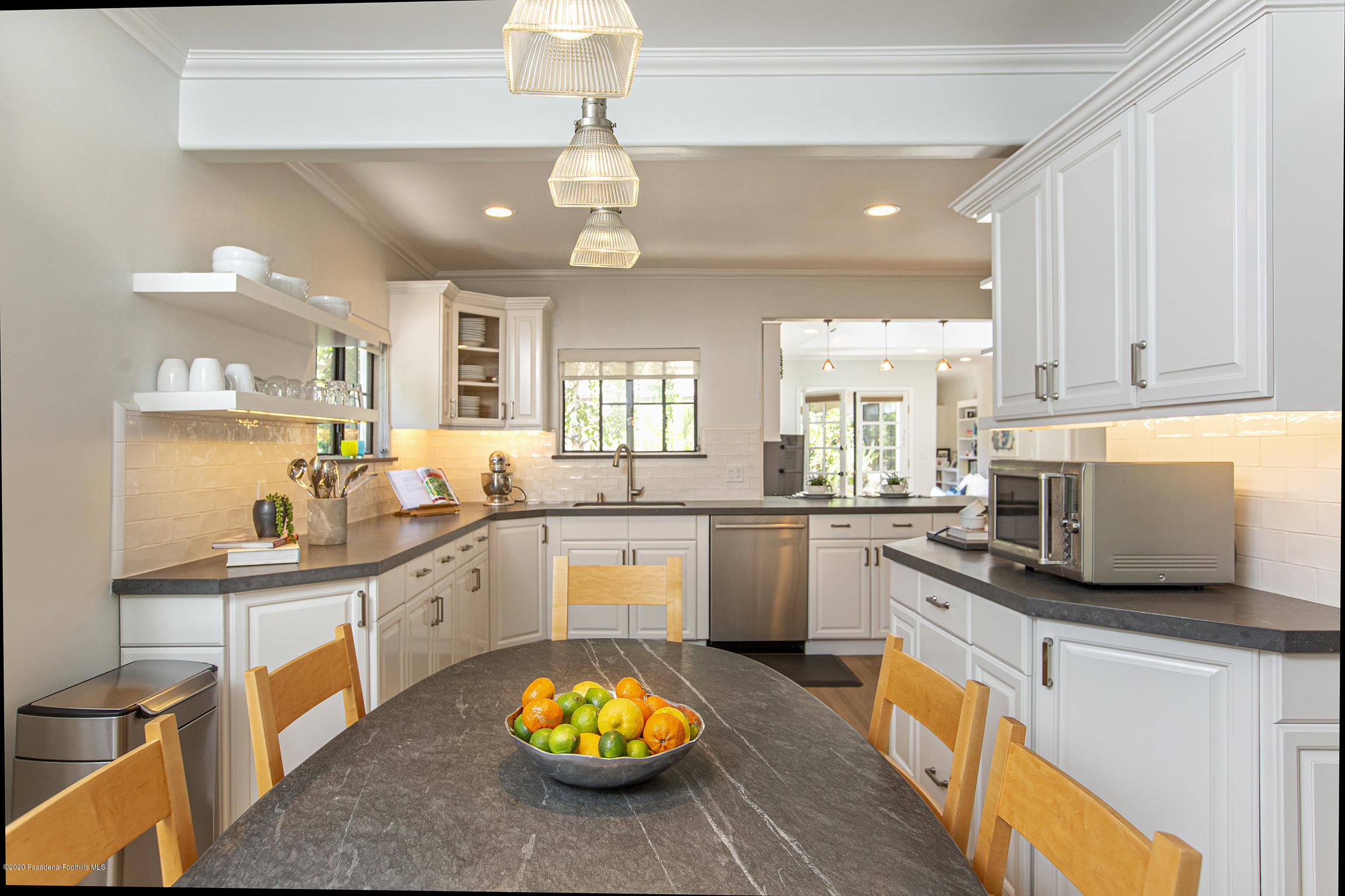 4557 Viro Road La Canada Flintridge, CA 91011 - Photo 10 of 43 15