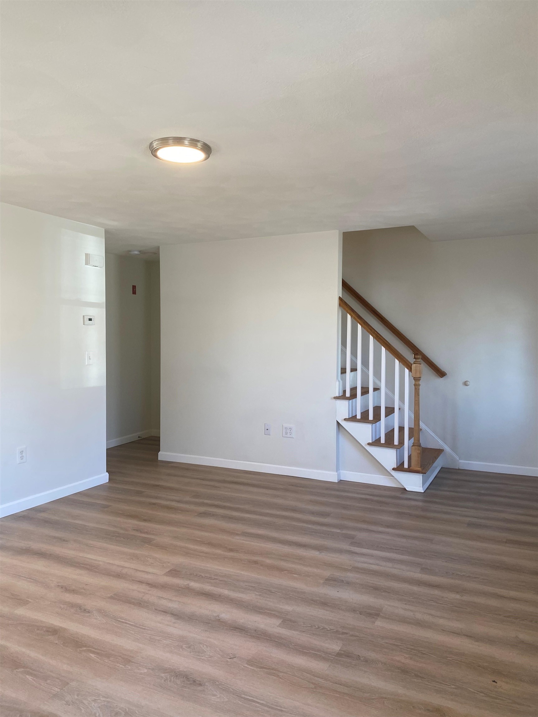 1 L Phillip Road Derry, NH 03038 - Photo 7 of 14