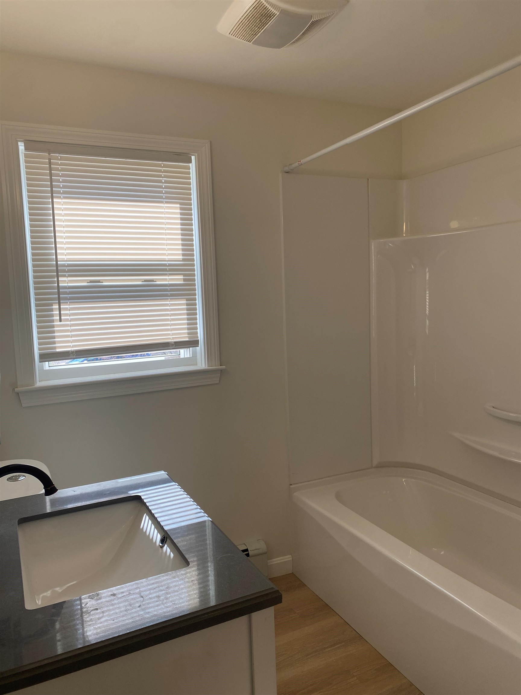 1 L Phillip Road Derry, NH 03038 - Photo 10 of 14