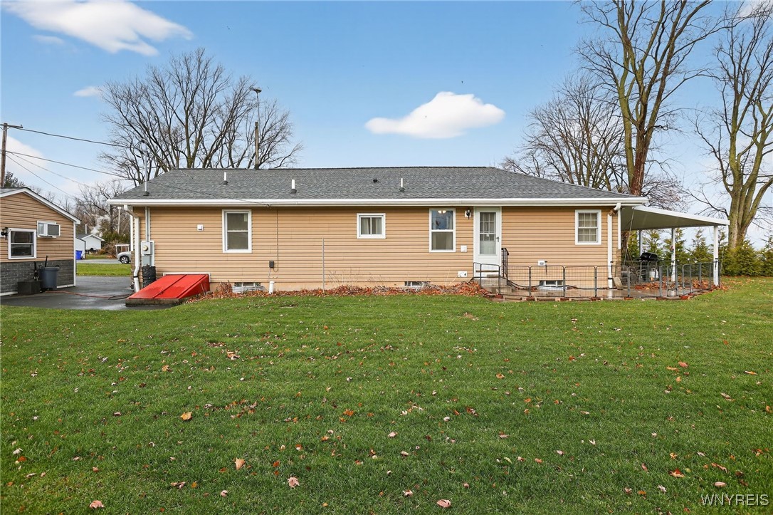 2125 Lake Road Porter, NY 14174 - Photo 23 of 27