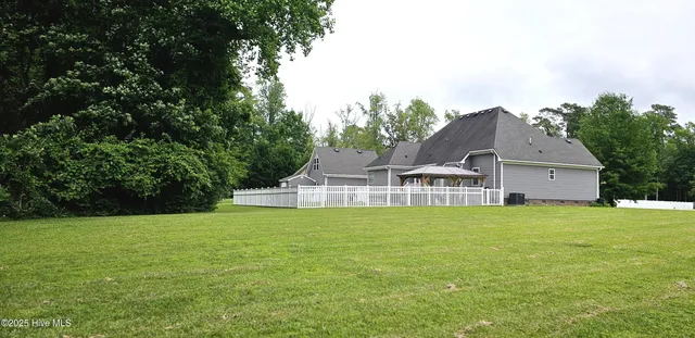 $625,000 | 103 Whistling Duck Court, Moyock, NC 27958