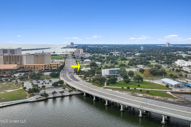 $1,071,352 | 164 Beach Biloxi Ms 39530, Gulfport, MS 39507