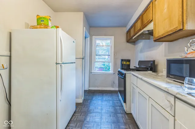 $65,000 | 759 Martin Luther King Drive, Gary, IN 46402