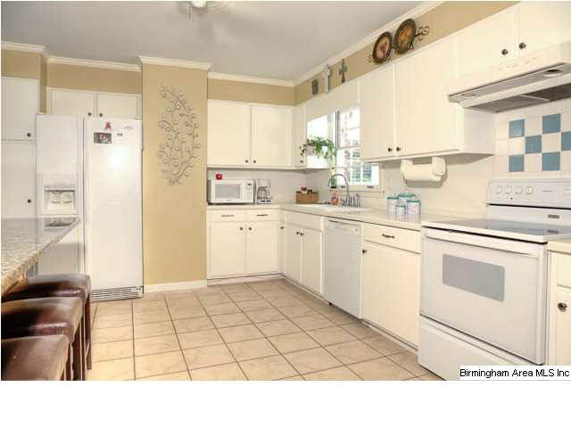 2449 Dolly Ridge Trail Birmingham, AL 35243 - Photo 4 of 29
