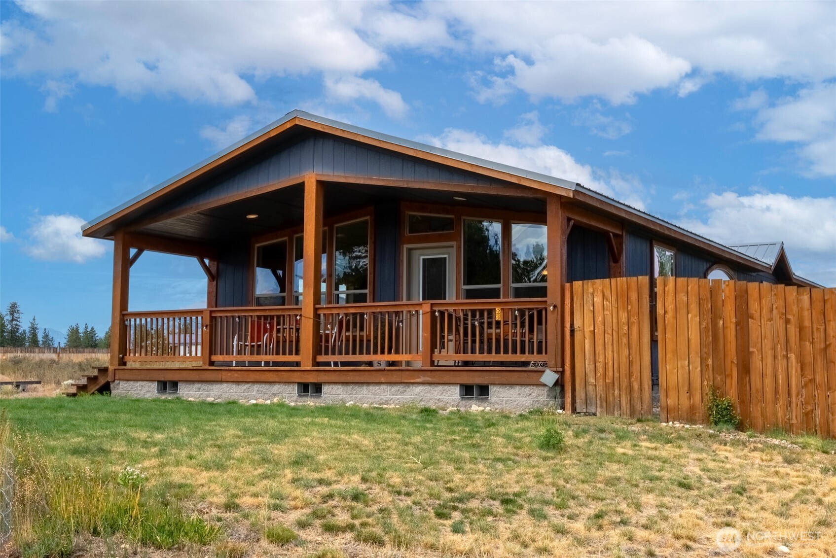 88 Horizon View Winthrop, WA 98862 - Photo 12 of 40 a view of a house with wooden fence