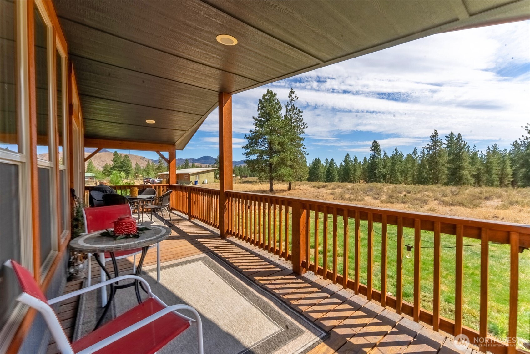 88 Horizon View Winthrop, WA 98862 - Photo 13 of 40 a view of balcony with furniture