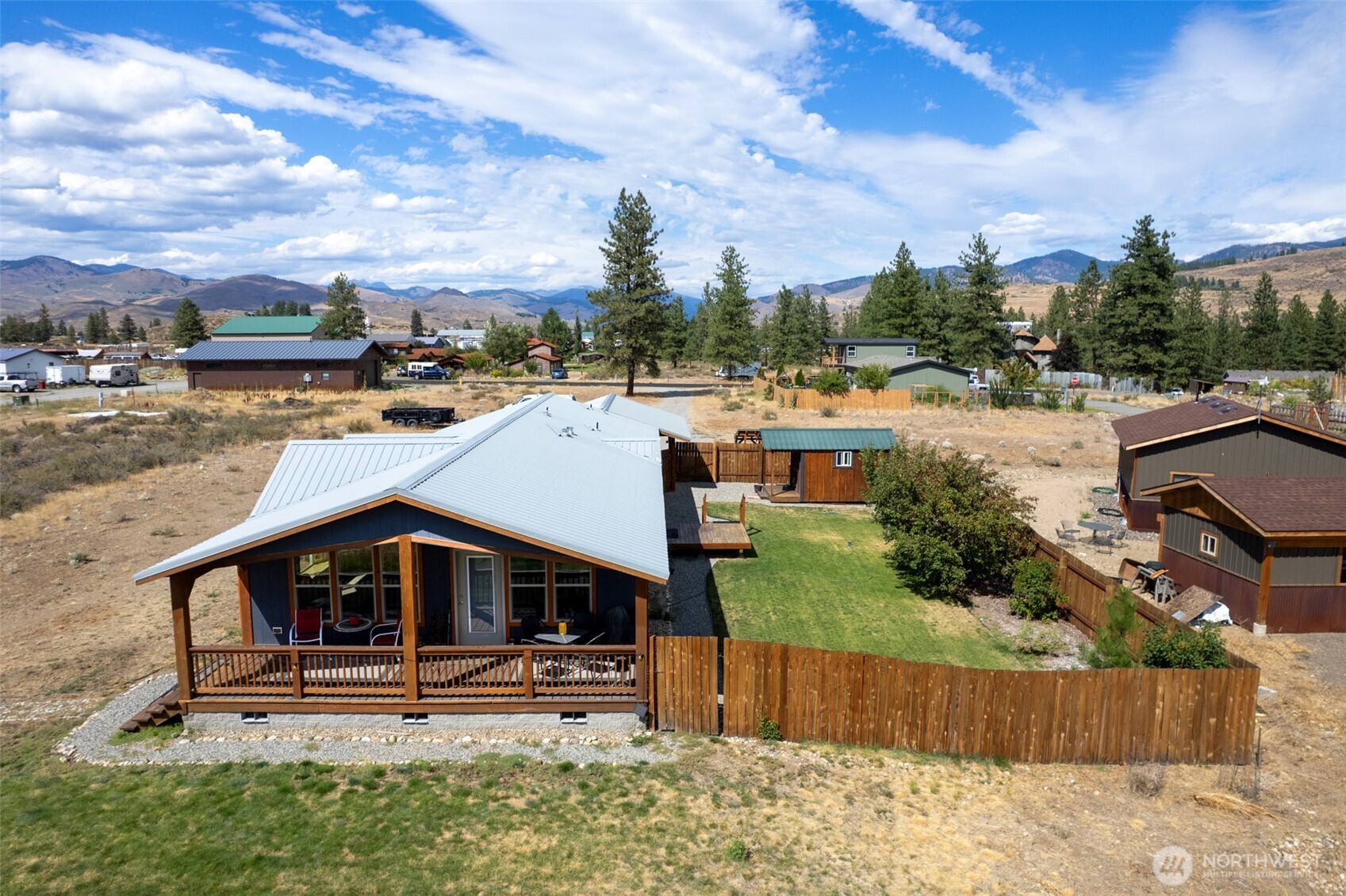 88 Horizon View Winthrop, WA 98862 - Photo 3 of 40 a front view of a house with a yard