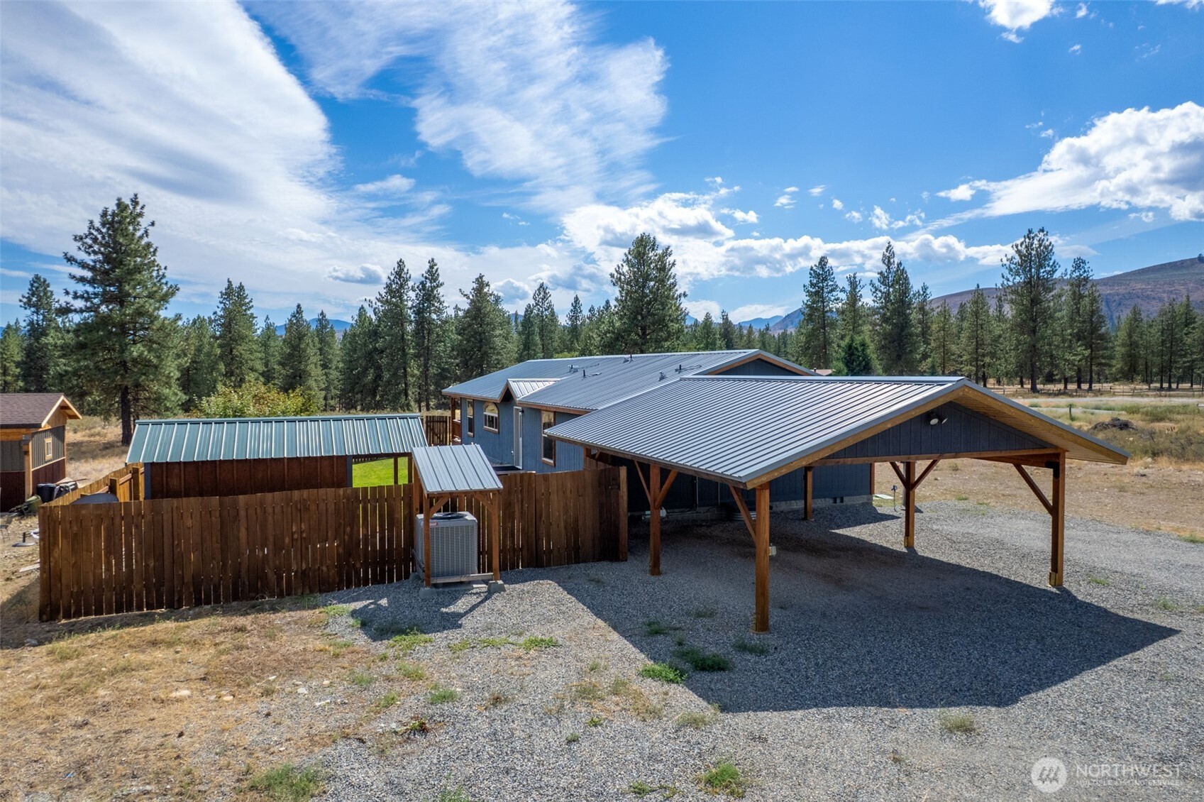 88 Horizon View Winthrop, WA 98862 - Photo 39 of 40 a yard with table and a chairs