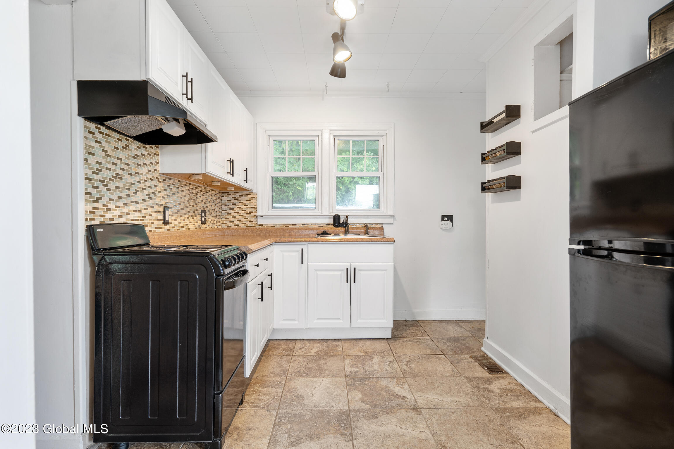 33 Ridge Road East Greenbush, NY 12144 - Photo 8 of 26 33 Ridge Rd MLS-3