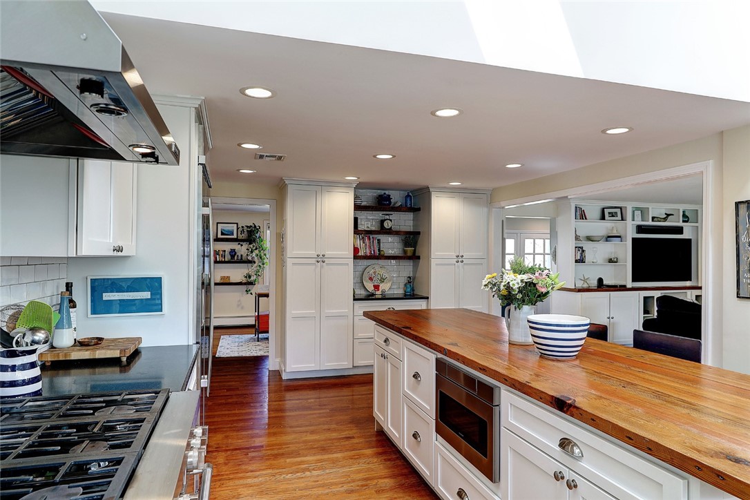 11 Briarfield Road Barrington, RI 02806 - Photo 14 of 50 Gallery Image 14