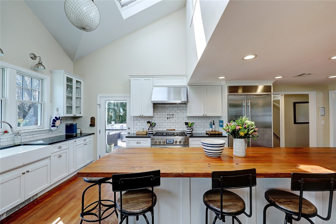 11 Briarfield Road Barrington, RI 02806 - Photo 16 of 50 Gallery Image 16
