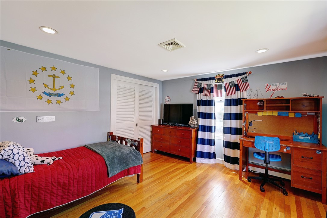 11 Briarfield Road Barrington, RI 02806 - Photo 38 of 50 Gallery Image 38