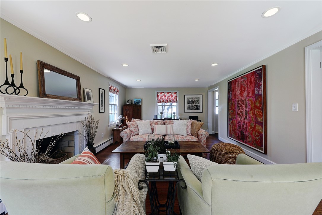 11 Briarfield Road Barrington, RI 02806 - Photo 7 of 50 Gallery Image 7