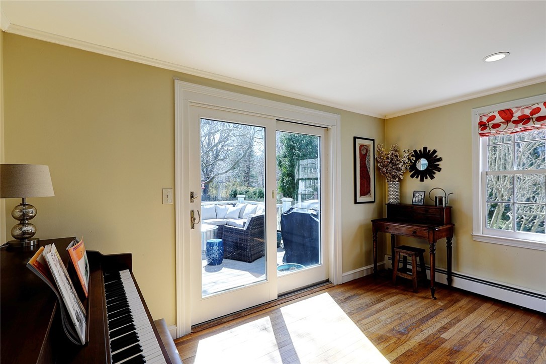 11 Briarfield Road Barrington, RI 02806 - Photo 8 of 50 Gallery Image 8
