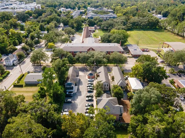 $2,910 | 711 Northwest 10th Street, Unit 10, Gainesville, FL 32601