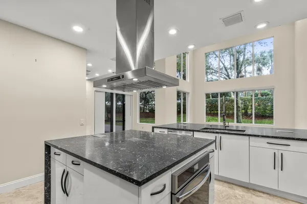 $849,900 | 6966 Great Falls Circle, Boynton Beach, FL 33437